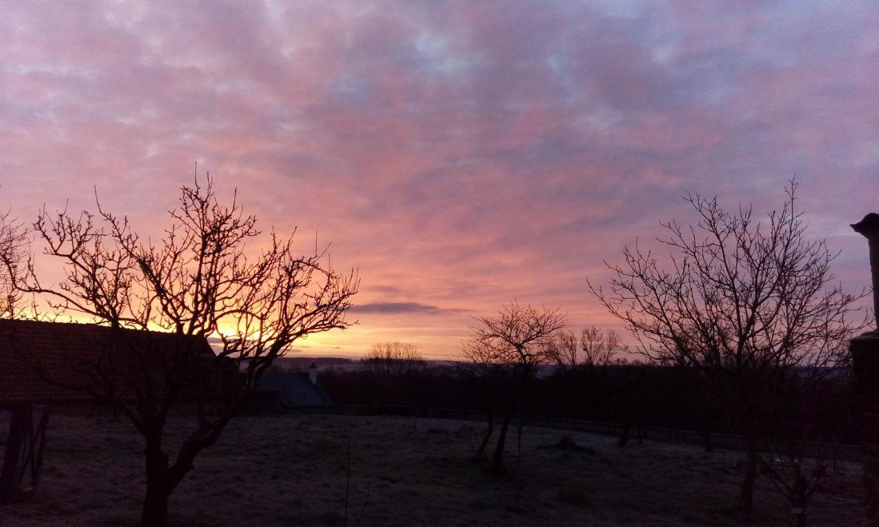 Cercy-la-Tour Chez Casimir Bed & Breakfast エクステリア 写真