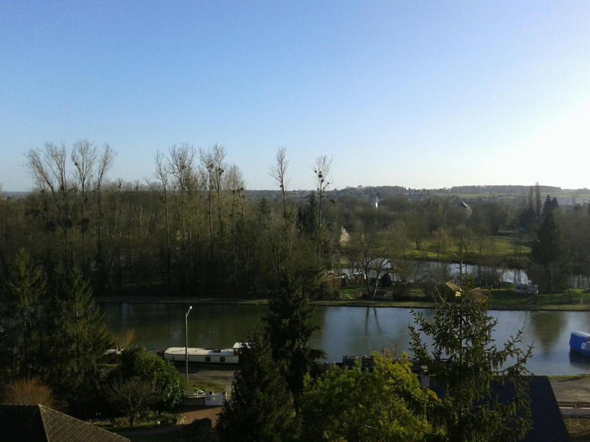 Cercy-la-Tour Chez Casimir Bed & Breakfast エクステリア 写真