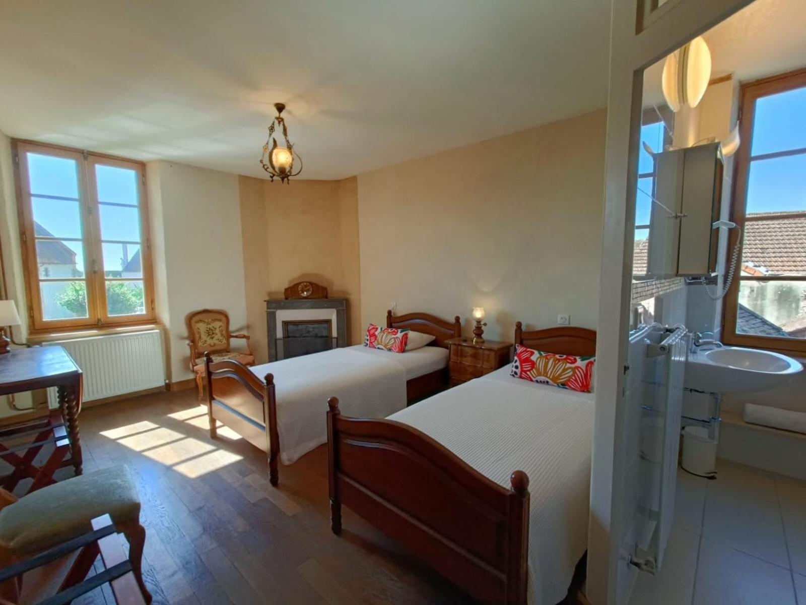 Cercy-la-Tour Chez Casimir Bed & Breakfast エクステリア 写真